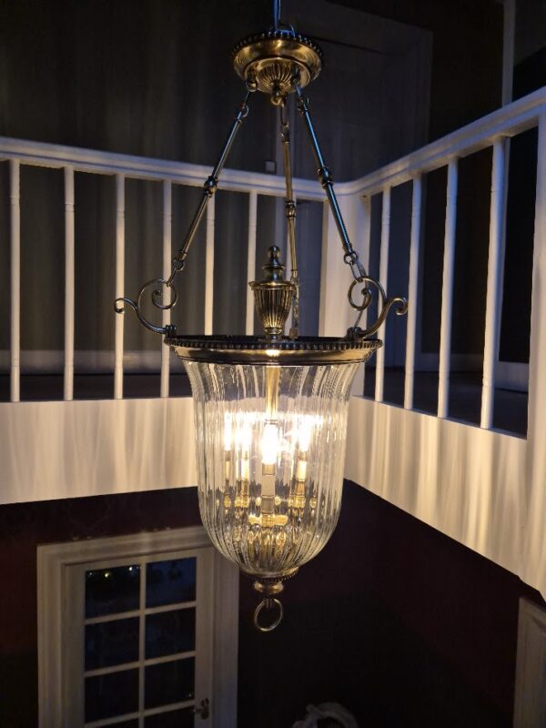 Cambridge L messing chandelier med 3 lyskilder - Image 13