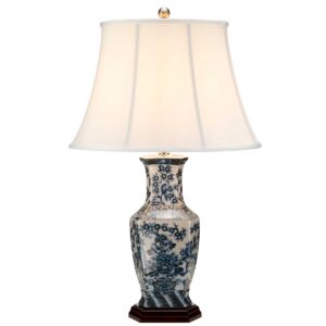 Orientalsk bordlampe i porcelæn i blå og hvid med blomster og empireskærm