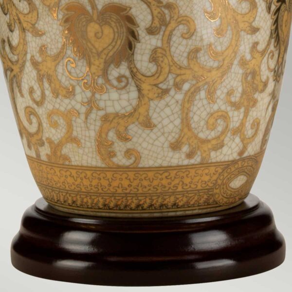 Orientalsk bordlampe i porcelæn i guld og creme med empireskærm - Image 3