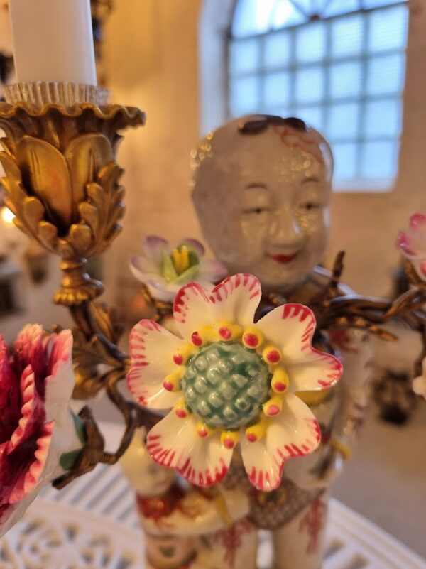 2 lysestager mor og barn og blomster i porcelæn og messing til 2 stearinlys - Image 9